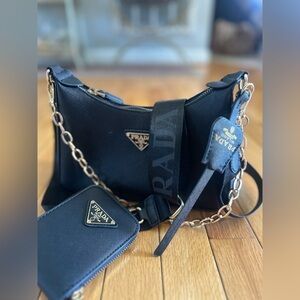 Fashion Crossbody Black and Gold purse
